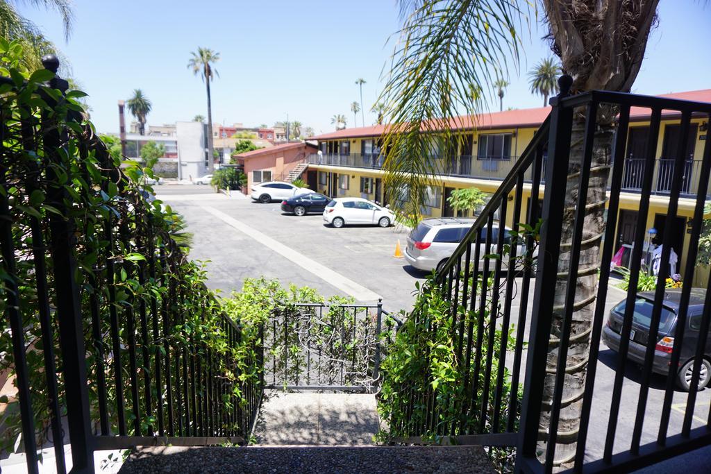 Casa Bella Downtown La Motel
