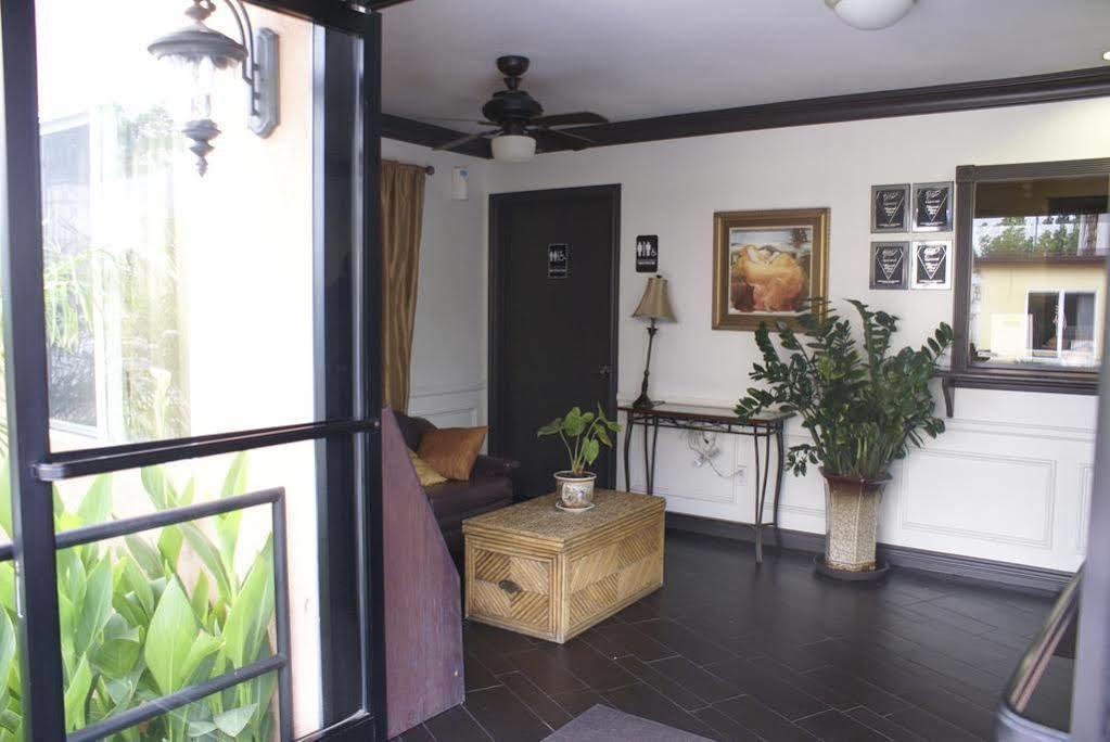Casa Bella Downtown La 2*